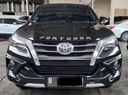 2016 Toyota Fortuner 2.4 G AT Hitam - Jual mobil bekas di Jawa Barat