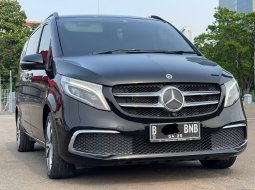 2019 Mercedes-Benz V-Class V 260 Hitam - Jual mobil bekas di DKI Jakarta