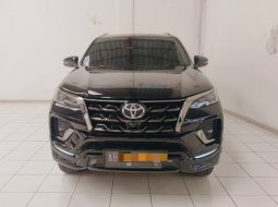 2022 Toyota Fortuner Hitam - Jual mobil bekas di DI Yogyakarta