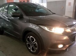 2021 Honda HR-V 1.5L E CVT Hitam - Jual mobil bekas di Banten