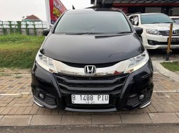 2017 Honda Odyssey Prestige 2.4 Hitam - Jual mobil bekas di Jawa Barat