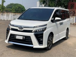 2019 Toyota Voxy 2.0 A/T Putih - Jual mobil bekas di DKI Jakarta