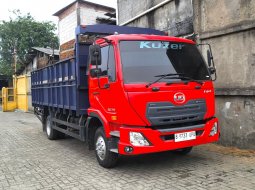 2022 UD Truck Kuzer Merah - Jual mobil bekas di DKI Jakarta