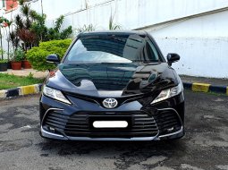 2022 Toyota Camry 2.5 V Hitam - Jual mobil bekas di DKI Jakarta