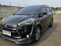 2017 Toyota Sienta Q CVT Hitam - Jual mobil bekas di DKI Jakarta