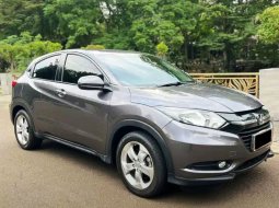 2016 Honda HR-V E Abu-abu - Jual mobil bekas di Banten