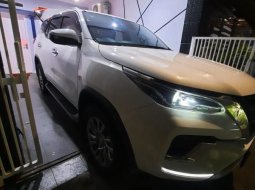 2021 Toyota Fortuner 2.4 VRZ AT Putih - Jual mobil bekas di Jawa Barat