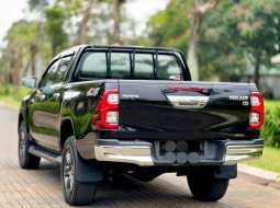 2023 Toyota Hilux D-Cab 2.4 V (4x4) DSL A/T Hitam - Jual mobil bekas di DI Yogyakarta