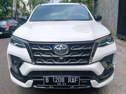 2022 Toyota Fortuner Putih - Jual mobil bekas di Jawa Barat