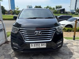 2019 Hyundai H-1 Royale Hitam - Jual mobil bekas di Jawa Barat