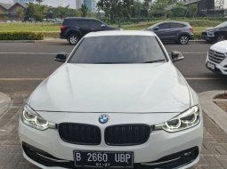 2016 BMW 3 Series 320i Putih - Jual mobil bekas di Jawa Barat