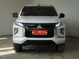 2023 Mitsubishi Triton Ultimate AT Double Cab 4WD Putih - Jual mobil bekas di Jawa Barat