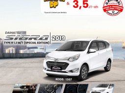 2019 Daihatsu Sigra 1.2 R MT Putih - Jual mobil bekas di Kalimantan Barat