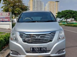 2014 Hyundai H-1 2.5 CRDi Silver - Jual mobil bekas di Jawa Barat