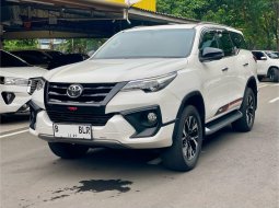 2019 Toyota Fortuner 2.4 VRZ AT Putih - Jual mobil bekas di DKI Jakarta