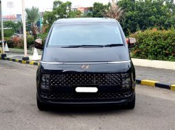 2022 Hyundai Staria Signature 9 Hitam - Jual mobil bekas di DKI Jakarta