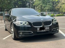 2016 BMW 5 Series 520i Hitam - Jual mobil bekas di DKI Jakarta