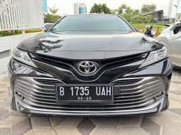 2020 Toyota Camry 2.5 V Hitam - Jual mobil bekas di Jawa Barat