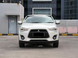 2016 Mitsubishi Outlander 2.4 Automatic Putih - Jual mobil bekas di DKI Jakarta