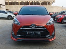 2020 Toyota Sienta Q CVT Orange - Jual mobil bekas di Banten