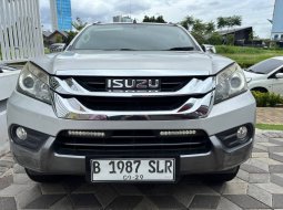 2015 Isuzu MU-X 2.5 Silver - Jual mobil bekas di Jawa Barat