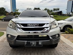 2015 Isuzu MU-X 2.5 Silver - Jual mobil bekas di Jawa Barat