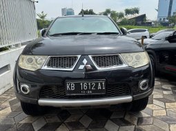 2011 Mitsubishi Pajero Sport Dakar Hitam - Jual mobil bekas di Jawa Barat