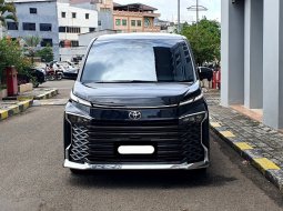 2023 Toyota Voxy CVT Hitam - Jual mobil bekas di DKI Jakarta