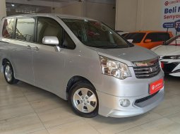 2013 Toyota NAV1 V Silver - Jual mobil bekas di Jawa Barat