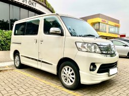 2022 Daihatsu Luxio 1.5 X A/T Putih - Jual mobil bekas di Banten