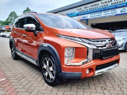 2019 Mitsubishi Xpander Cross AT Orange - Jual mobil bekas di Banten