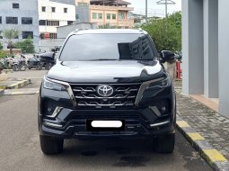 2022 Toyota Fortuner Hitam - Jual mobil bekas di DKI Jakarta