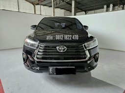 2022 Toyota Kijang Innova 2.4V Hitam - Jual mobil bekas di Jawa Barat