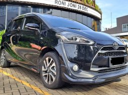 2017 Toyota Sienta Q CVT Hitam - Jual mobil bekas di Banten