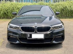 2020 BMW 5 Series 530i M Sport Hitam - Jual mobil bekas di DKI Jakarta