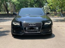 2010 Audi A4 2.0 Sedan Hitam - Jual mobil bekas di DKI Jakarta