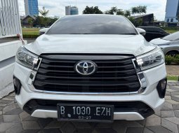 2022 Toyota Kijang Innova 2.4V Putih - Jual mobil bekas di Jawa Barat