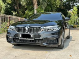 2020 BMW 5 Series 530i M Sport Hitam - Jual mobil bekas di DKI Jakarta