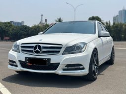 2013 Mercedes-Benz C-Class C 300 Putih - Jual mobil bekas di DKI Jakarta