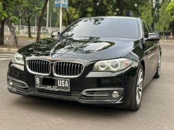 2016 BMW 5 Series 520i Hitam - Jual mobil bekas di DKI Jakarta