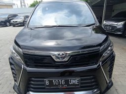 2019 Toyota Voxy 2.0 A/T Hitam - Jual mobil bekas di DKI Jakarta