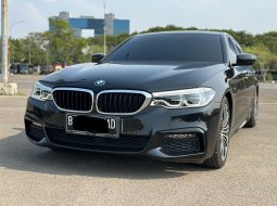 2020 BMW 5 Series 530i M Sport Hitam - Jual mobil bekas di DKI Jakarta