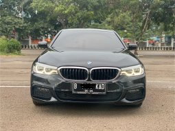 2020 BMW 5 Series 530i M Sport Hitam - Jual mobil bekas di DKI Jakarta