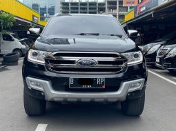 2015 Ford Everest Titanium 3.2 Hitam - Jual mobil bekas di DKI Jakarta