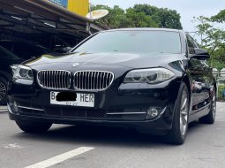 2013 BMW 5 Series 520i Hitam - Jual mobil bekas di DKI Jakarta