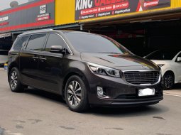 2017 Kia Grand Sedona Ultimate Coklat - Jual mobil bekas di DKI Jakarta