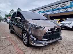 2016 Toyota Sienta Q CVT Coklat - Jual mobil bekas di Banten