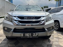 2015 Isuzu MU-X 2.5 Silver - Jual mobil bekas di Jawa Barat