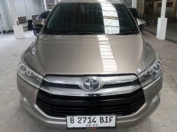 2019 Toyota Kijang Innova 2.4V Coklat - Jual mobil bekas di Banten