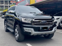 2015 Ford Everest Titanium 3.2 Hitam - Jual mobil bekas di DKI Jakarta